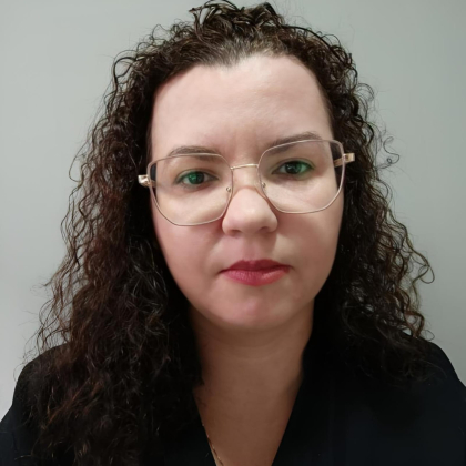 Luciane Alves de Oliveira